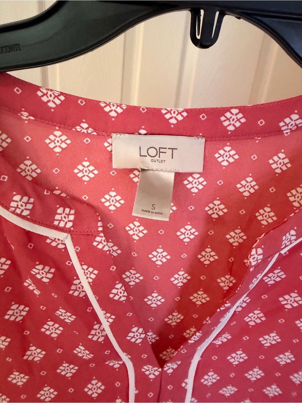 LOFT Dark Pink Floral Split-Neck Long Sleeve Blouse Size S EUC #131 - Picture 10 of 14